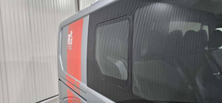 Renault Trafic CABINE APPROFONDIE CA BLUE DCI 170 BVA9 RED EDITION EXCLUSIVE - Image 20 (July 7, 2026)
