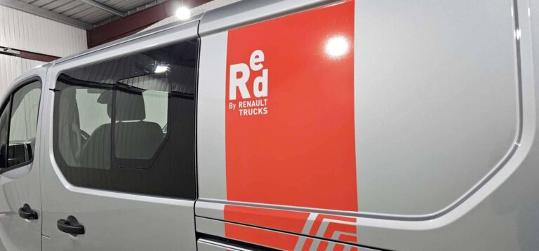 Renault Trafic CABINE APPROFONDIE CA BLUE DCI 170 BVA9 RED EDITION EXCLUSIVE - Image 08 (July 7, 2026)