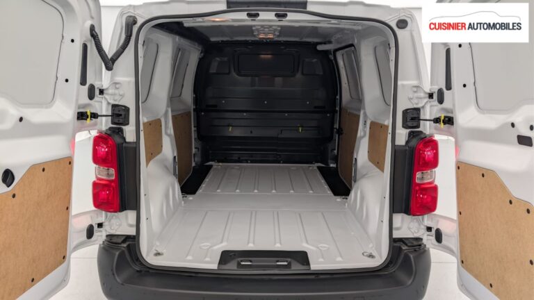 Peugeot Expert Fourgon M BLUEHDI 120 S BVM6 - Image 11 (July 7, 2026)