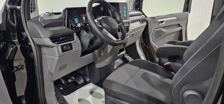 Volkswagen Transporter PROCAB 2.0 TDI 170 BVA8 BUSINESS – 4P - Image 04 (July 7, 2026)