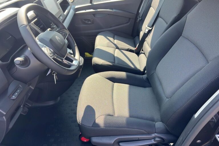 Renault Trafic CABINE APPROFONDIE 3T BLUE DCI 150 AUTO ADVANCE - Image 09 (July 7, 2026)