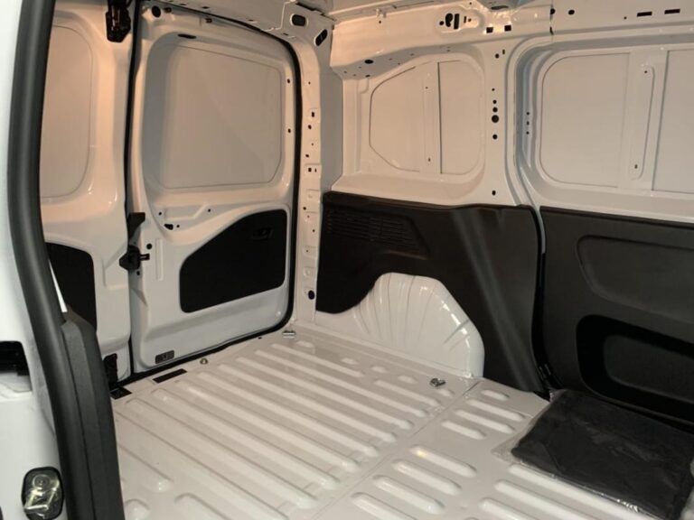 Citroën Berlingo VAN M DIESEL 100 CH MANUELLE - Image 11 (July 7, 2026)