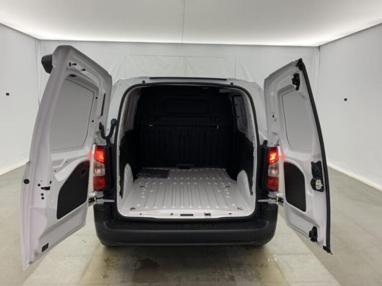Citroën Berlingo VAN M DIESEL 100 CH MANUELLE - Image 13 (July 7, 2026)