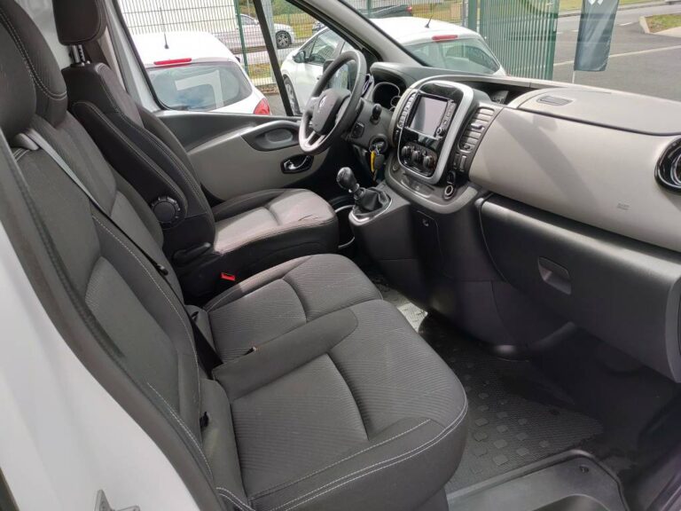 Renault Trafic III FG GCF 1000 dCi 95 E6 - Image 02 (July 7, 2026)