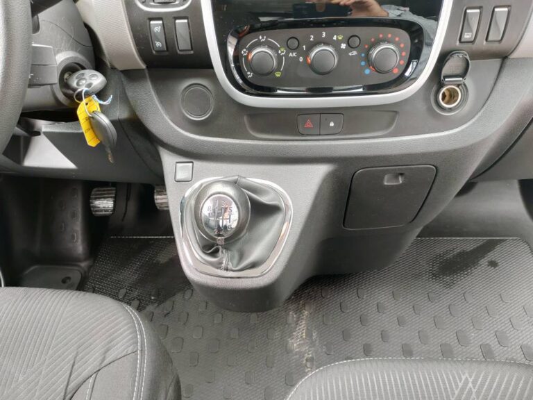 Renault Trafic III FG GCF 1000 dCi 95 E6 - Image 09 (July 7, 2026)