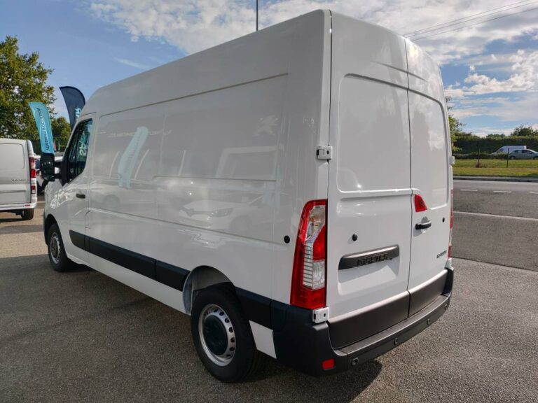 Renault Master III FG Tr CF F3300 Blue dCi 135 - Image 04 (July 7, 2026)