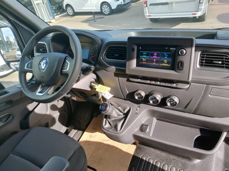Renault Master III FG Tr CF F3300 Blue dCi 135 - Image 06 (July 7, 2026)