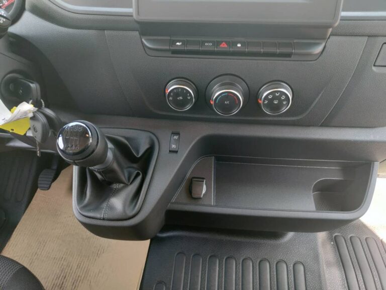 Renault Master III FG Tr GCF F2800 Blue dCi 135 - Image 10 (July 7, 2026)