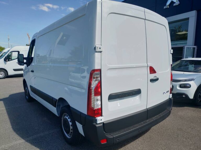 Renault Master III FG Tr GCF F2800 Blue dCi 135 - Image 04 (July 7, 2026)