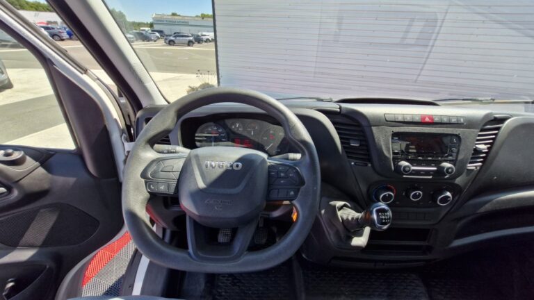 Iveco Daily 35C16 Quad-Leaf BENNE + COFFRE - Image 09 (July 7, 2026)