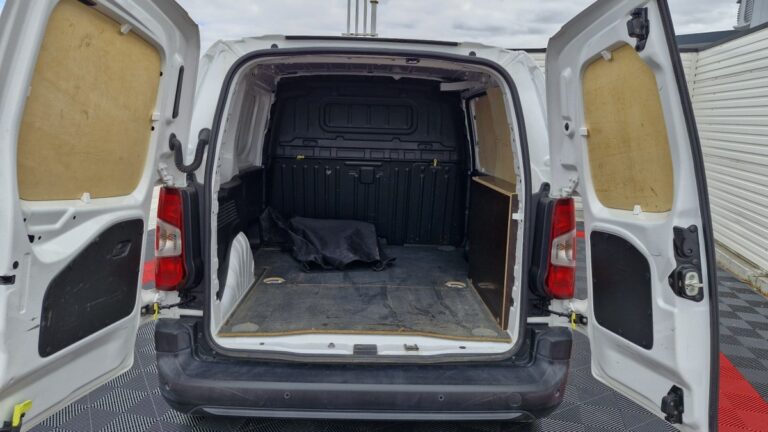 Peugeot Partner STANDARD 1000 KG BLUEHDI 100 ASPHAL - Image 06 (July 7, 2026)