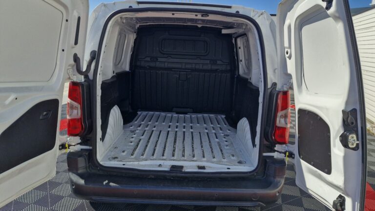 Peugeot Partner STANDARD 650 KG BLUEHDI 75 PREMIUM - Image 06 (July 7, 2026)
