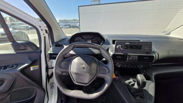 Peugeot Partner STANDARD 650 KG BLUEHDI 75 PREMIUM - Image 08 (July 7, 2026)