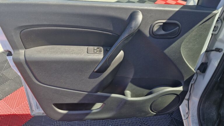 Renault Kangoo Express BLUE DCI 80 EXTRA R-LINK - Image 19 (July 7, 2026)