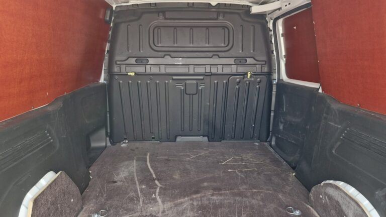 Citroën Berlingo XL ELECTRIQUE 136 ch batterie 50 kwh club - Image 06 (July 7, 2026)