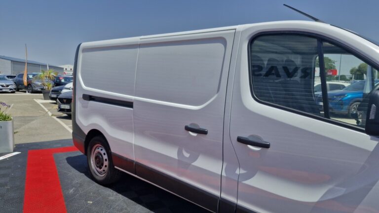 Renault Trafic Blue DCI 130 CONFORT - Image 19 (July 7, 2026)