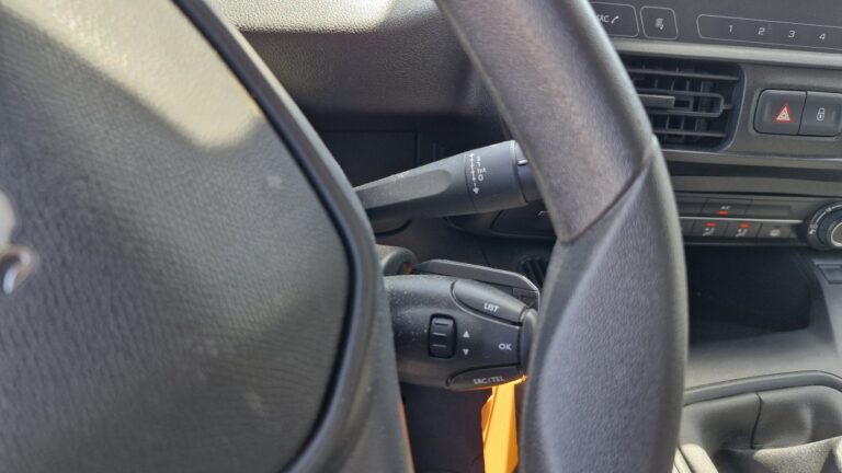 Peugeot Partner STANDARD 650 KG PURETECH 110 PREMIUM - Image 11 (July 7, 2026)