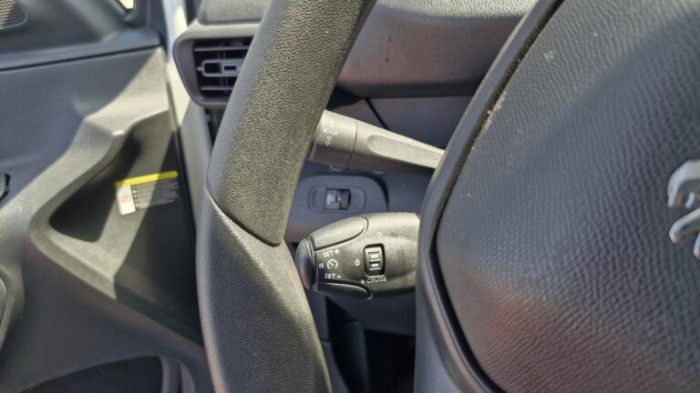 Peugeot Partner STANDARD 650 KG PURETECH 110 PREMIUM - Image 12 (July 7, 2026)