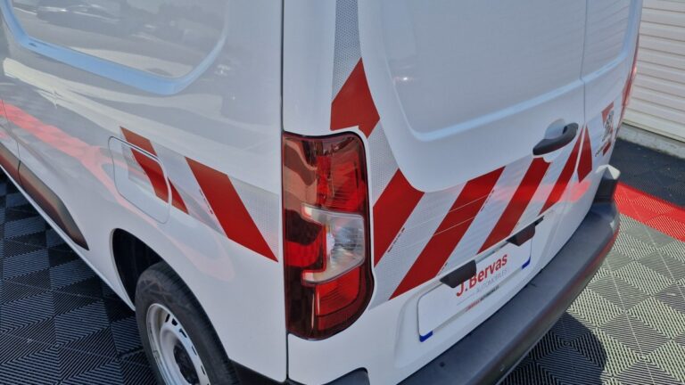 Peugeot Partner STANDARD 650 KG PURETECH 110 PREMIUM - Image 19 (July 7, 2026)