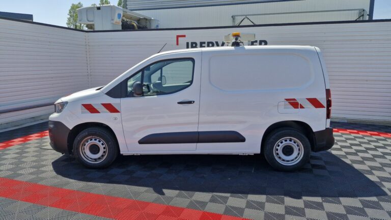 Peugeot Partner STANDARD 650 KG PURETECH 110 PREMIUM - Image 03 (July 7, 2026)