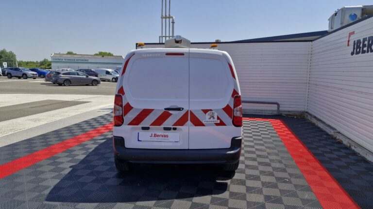 Peugeot Partner STANDARD 650 KG PURETECH 110 PREMIUM - Image 05 (July 7, 2026)
