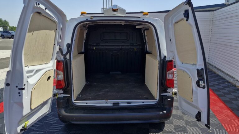 Peugeot Partner STANDARD 650 KG PURETECH 110 PREMIUM - Image 06 (July 7, 2026)
