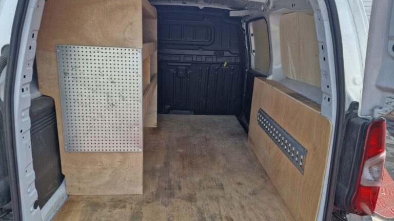 Citroën Berlingo XL 950 BLUEHDI 100 DRIVER - Image 06 (July 7, 2026)