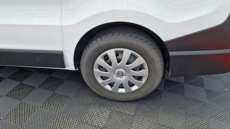 Renault Trafic DCI 145 EDC Grand Confort - Image 19 (July 7, 2026)