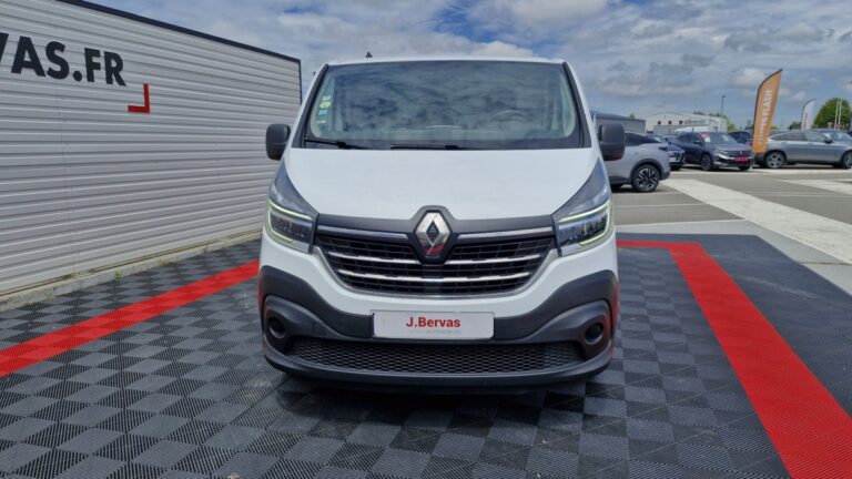 Renault Trafic DCI 145 EDC Grand Confort - Image 02 (July 7, 2026)