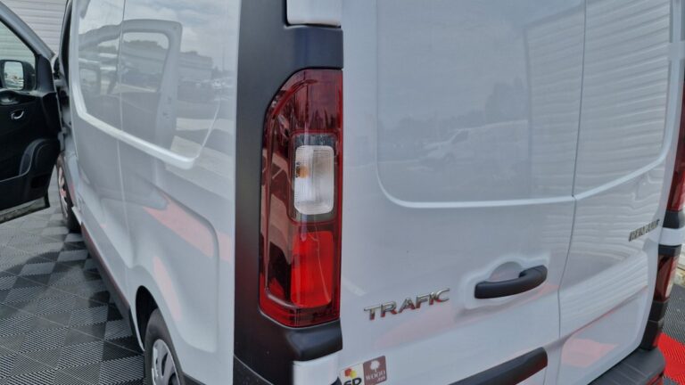 Renault Trafic DCI 145 EDC Grand Confort - Image 20 (July 7, 2026)
