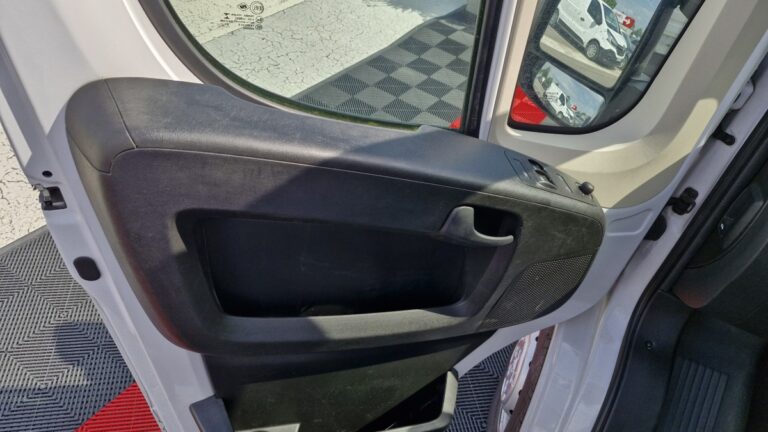 Peugeot Boxer BLUEHDI 140 ASPHALT - Image 19 (July 7, 2026)