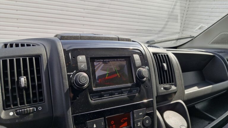 Peugeot Boxer BLUEHDI 140 ASPHALT - Image 09 (July 7, 2026)