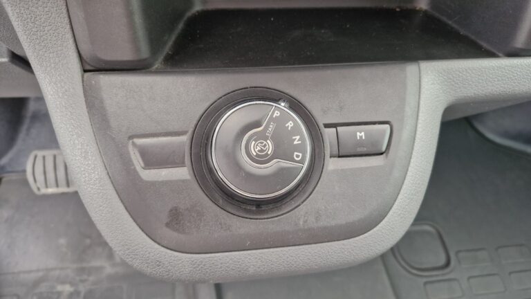 Peugeot Expert Standard 2.0 Bluehdi 120 EAT8 Asphalt - Image 17 (July 7, 2026)