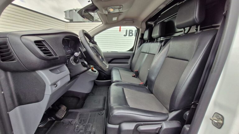 Peugeot Expert Standard 2.0 Bluehdi 120 EAT8 Asphalt - Image 07 (July 7, 2026)