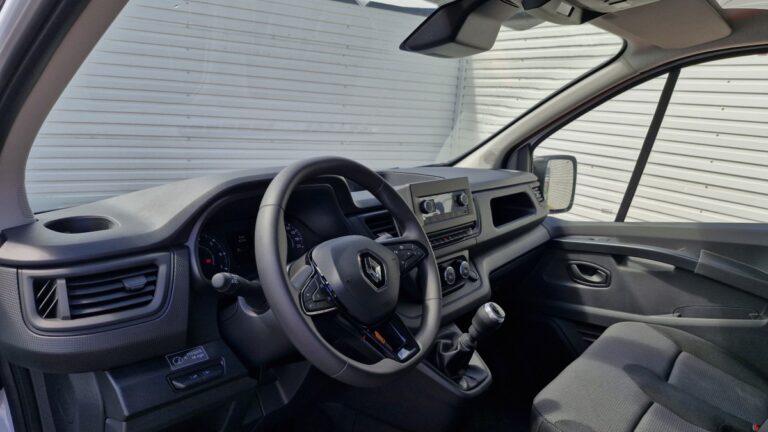 Renault Trafic Blue DCI 150 Grand Confort - Image 14 (July 7, 2026)