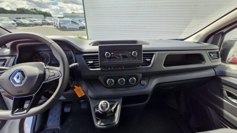 Renault Trafic Blue DCI 150 Grand Confort - Image 06 (July 7, 2026)