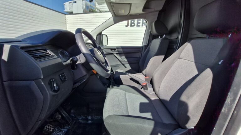 Volkswagen Caddy Van MAXI 2.0 TDI 102 BVM5 - Image 06 (July 7, 2026)