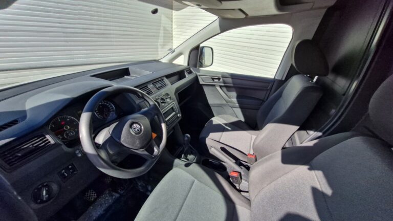 Volkswagen Caddy Van MAXI 2.0 TDI 102 BVM5 - Image 08 (July 7, 2026)