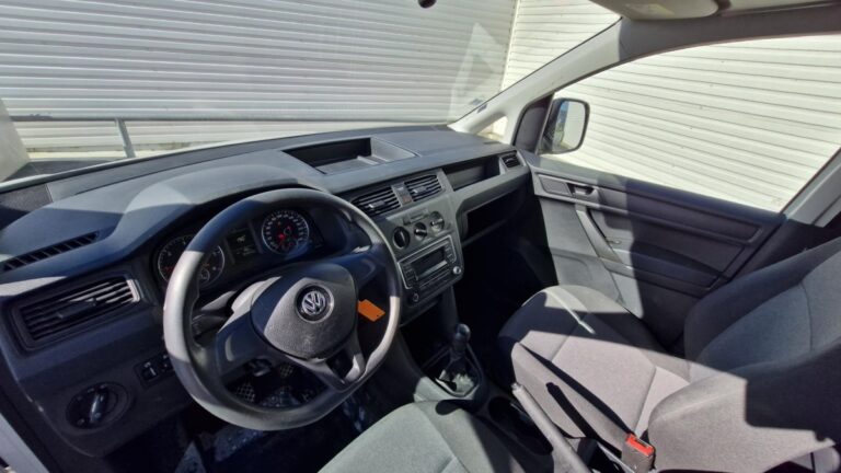 Volkswagen Caddy Van MAXI 2.0 TDI 102 BVM5 - Image 09 (July 7, 2026)