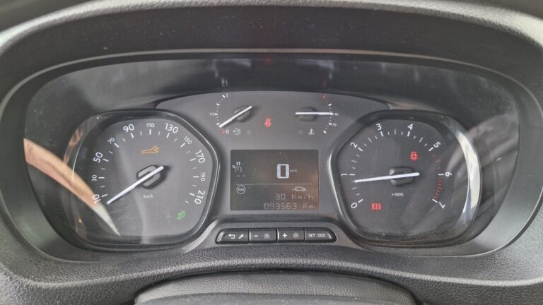 Citroën Jumpy XL BlueHDI 120 Driver - Image 15 (July 7, 2026)