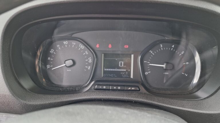 Peugeot Expert Standard 1.5 BlueHDI 120 Premium - Image 12 (July 7, 2026)