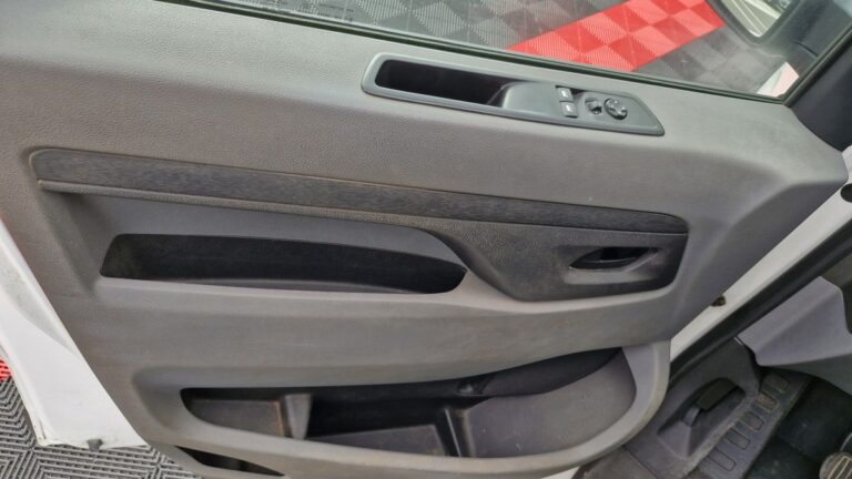 Peugeot Expert Standard 1.5 BlueHDI 120 Premium - Image 15 (July 7, 2026)