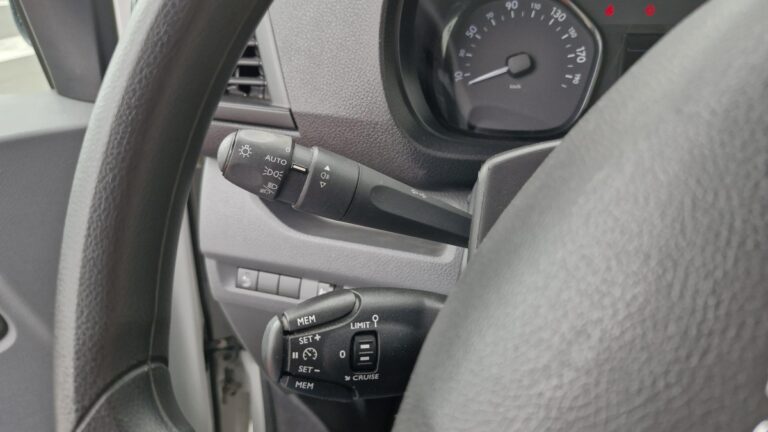 Peugeot Expert Standard 1.5 BlueHDI 120 Premium - Image 11 (July 7, 2026)
