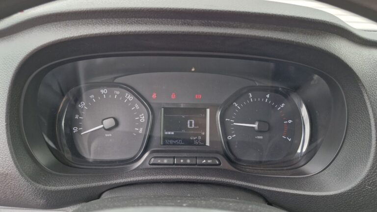 Peugeot Expert Standard 1.5 BlueHDI 120 Premium - Image 12 (July 7, 2026)