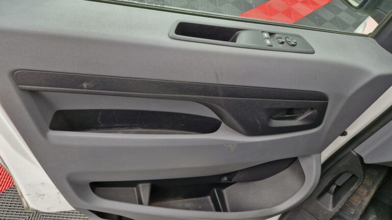 Peugeot Expert Standard 1.5 BlueHDI 120 Premium - Image 16 (July 7, 2026)