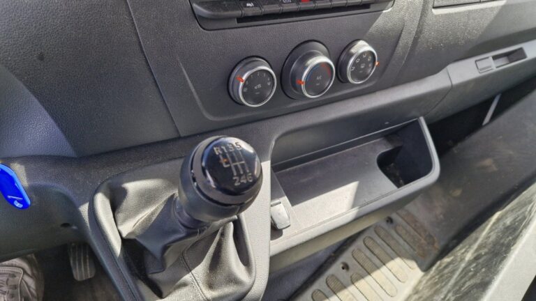 Renault Master Blue DCI 135 Grand Confort - Image 07 (July 7, 2026)