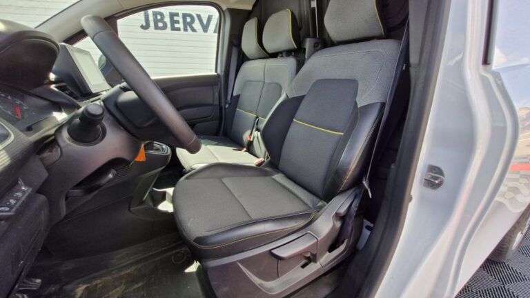 Renault Kangoo Van L1 BLUE DCI 95 GSR2 ADVANCE - Image 15 (July 7, 2026)