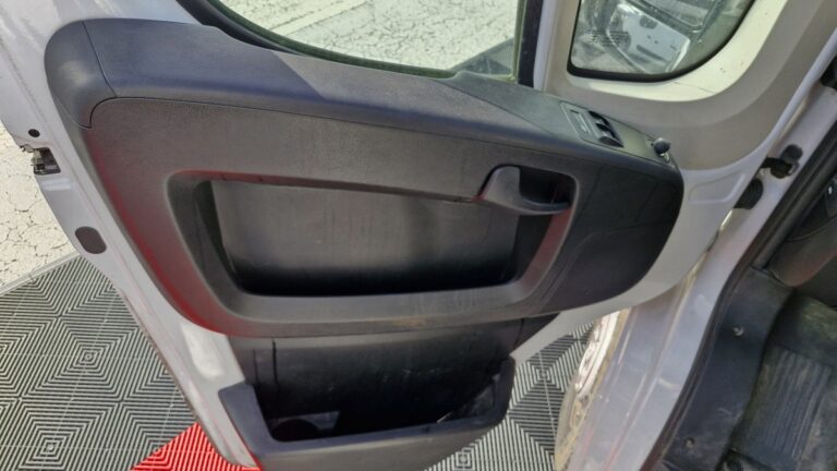 Peugeot Boxer BLUEHDI 120 PREMIUM - Image 19 (July 7, 2026)