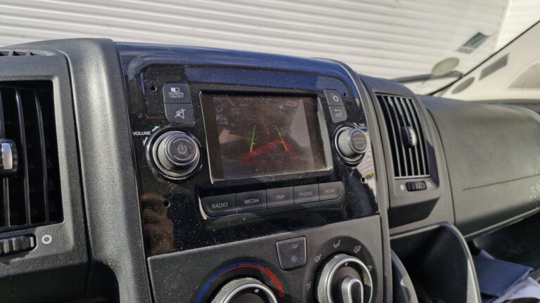 Peugeot Boxer BLUEHDI 120 PREMIUM - Image 09 (July 7, 2026)