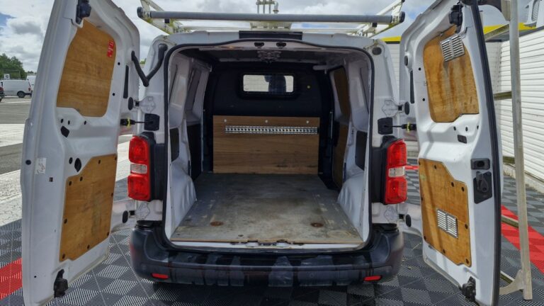 Citroën Jumpy M BlueHDi 120 Pack Driver - Image 06 (July 7, 2026)